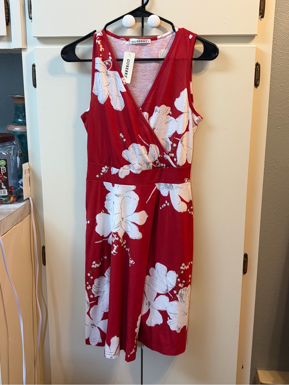Guberry Sleeveless Red Floral V-Neck A-Line Dress WITH POCKETS! - Picture 3 of 7
